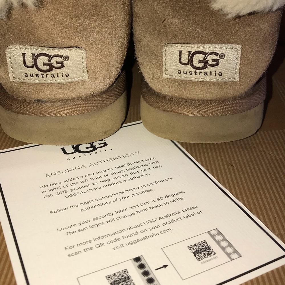 Ugg Bailey Button - image 3
